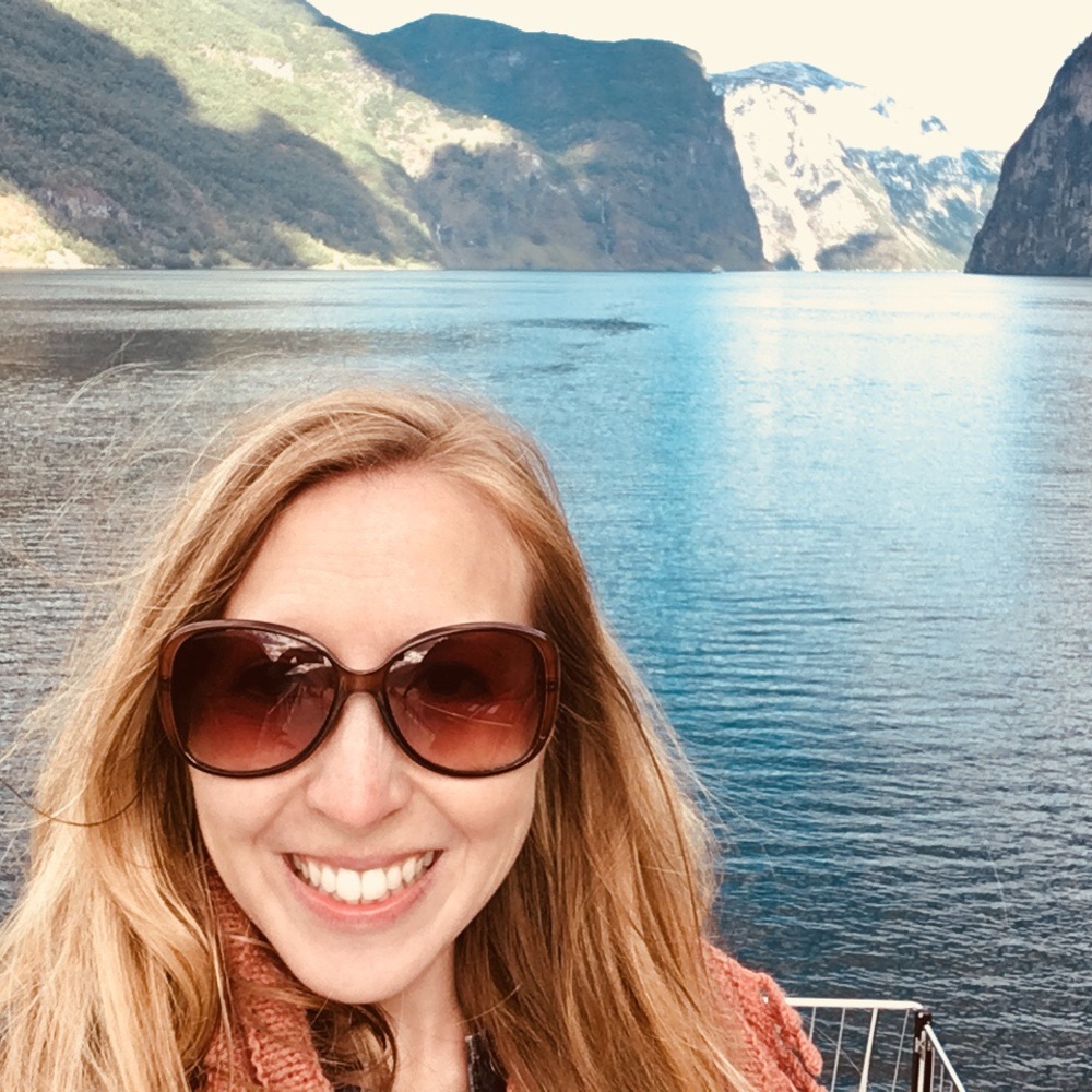 Meet your Posher, Emily